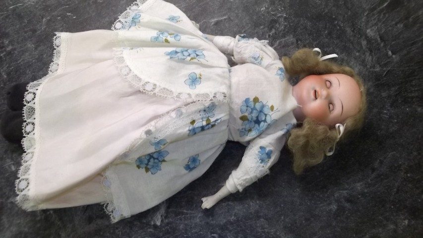 11.5" German Bisque Doll (J340) - Image 5