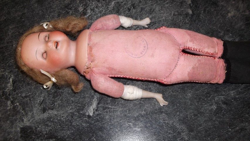11.5" German Bisque Doll (J340) - Image 7
