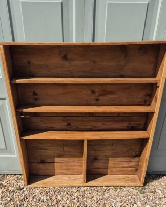 Old Pine Shelves (980)